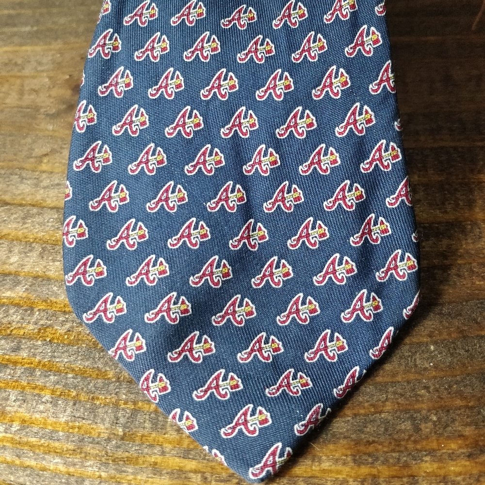 Vineyard Vines Atlanta Braves MLB Logo Neck Tie